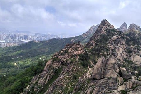 Halbtagestour und Trek nach Fushan Mountain