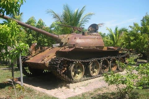 Oorlogsmuseum, Killing Field en Floating village (Chong Kneas) Tour
