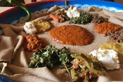 Ethiopian Cooking Class und Kaffee-Zeremonie mit einem lokalen in Addis mit Übertragungen