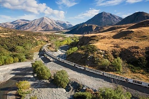 TranzAlpine-Zug, Arthur's Pass und Castle Hill-Tagesausflug