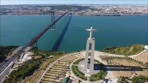 Visite privée des 2 plus grands ponts de Lisbonne avec Outlet Shopping & Lunch