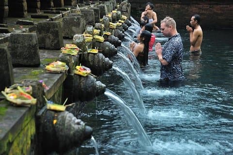Bali Holy Bathing Ritual en Ubud Highlights-tour