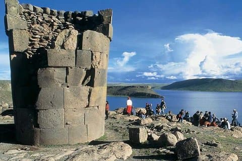 Pomeriggio: Chullpas di Sillustani da Puno