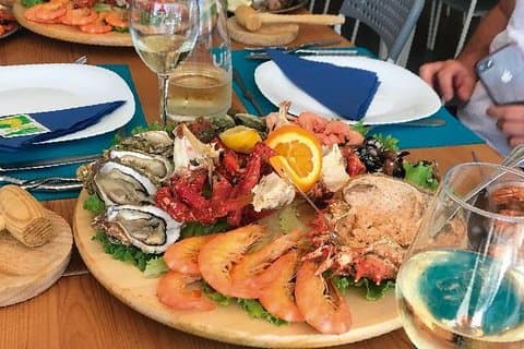 Algarve Tour de bicicleta e comida com comida do mar e degustação de vinhos
