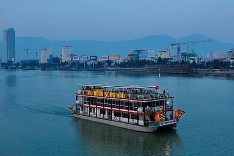 Da Nang Night Foodie Tour City y crucero por el río Han en privado