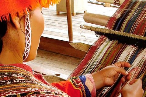 Alpaca og tekstil veving leksjoner og shopping tur fra Cusco"