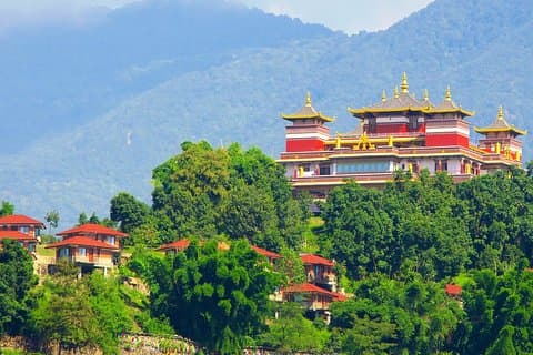 Kathmandu : Tagestour durch das Kloster Kopan, Boudhanath Stupa und Swyambhu