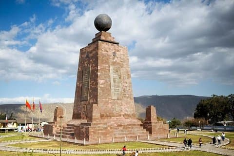 Private Quito City tour and Middle of the World full day
