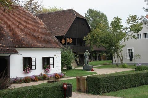 Excursão gastro-histórica privada ao campo de Zagreb
