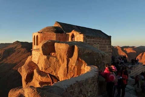 Sinai-bjerget og St Catherine nattur fra Kairo med bus privat