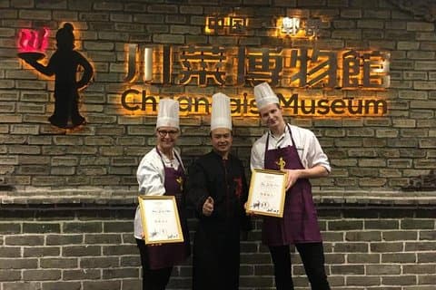 Chengdu Panda Tour y Sichuan Cuisine Experience