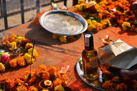 Visite de Delhi Liquor Temple et Old Fort