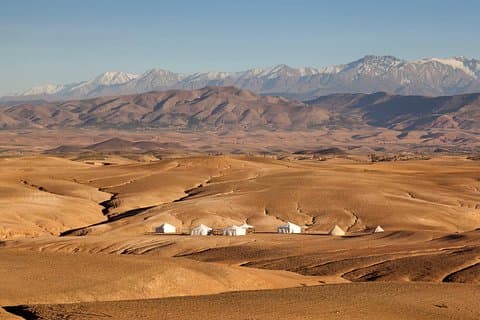 Agafay du désert et montagnes de l'Atlas inclus Déjeuner, balade à dos de chameau et coucher de soleil