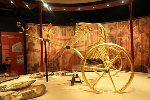 visita guiada de meio dia ao Museu Egípcio