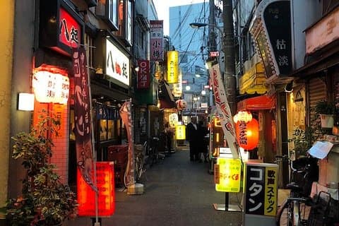 Excursão Privada à Comida de Tóquio - Retro Akabane Izakaya Experience
