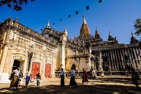 Bagan-Mandalay River Sightseeing Boat Ride