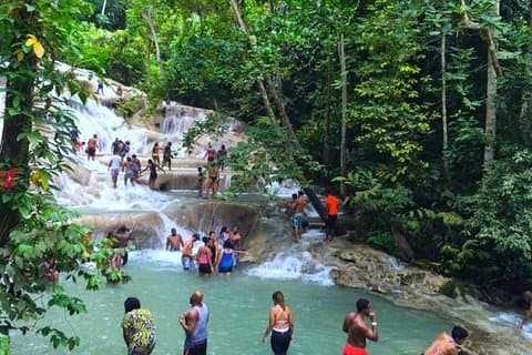 Dunn River fra Runaway Bay