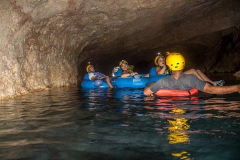 Xunantunich Cave Tubing and Zip line från Ambergris caye