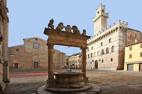 Esperienza enologica completa con i vini Brunello, Vino Nobile e Chianti