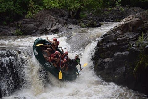 Rafting Classe III e IV no Rio Tenório de Playa Hermosa