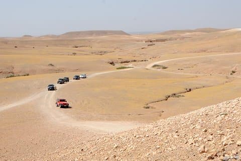 Privé dagtocht door Marrakech naar Agafay-woestijn en Lake Takerkoust