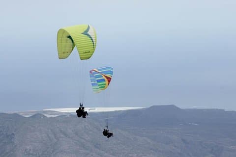 Paragliding Epic Experience på Tenerife med det spanske mesterlaget