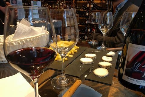 Paris vin og ost smaksprøver klasse