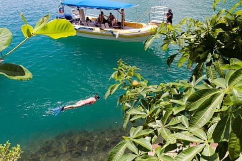 Saco do Mamangua Speedboat Tour