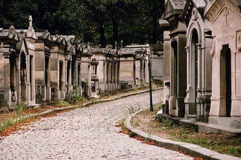 Pere Lachaise Cemetery Walking Tour Semi Private 12ppl Max