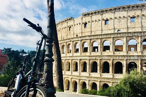 Gems of Rome: Small group E-bike tour with street food stops