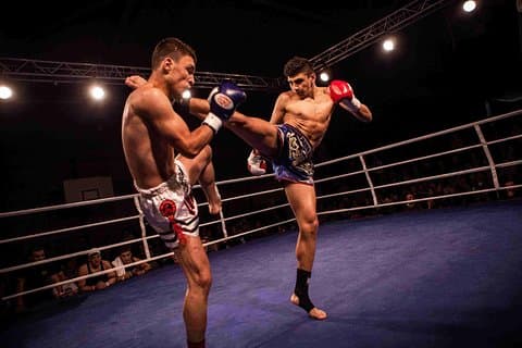 Muay Thai Boxing Showdown på Patong Stadion