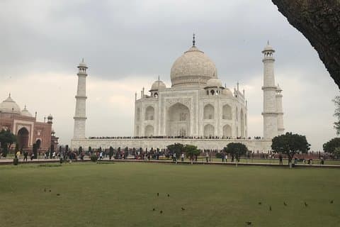 Van Delhi: privédagtour Taj Mahal en Agra Fort met de auto