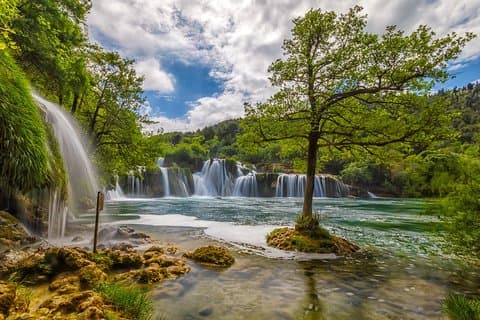 Excursion aux cascades de Krka au départ de Split avec balade en bateau et baignade