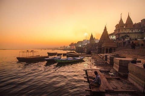 Excursión local privada de día completo a Varanasi con paseo en barco