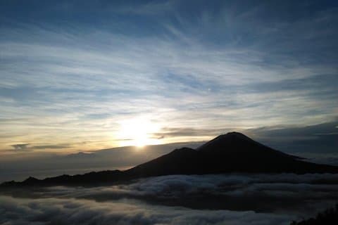 Mount Batur Volcano - Solopgangsvandring med White Water Rafting