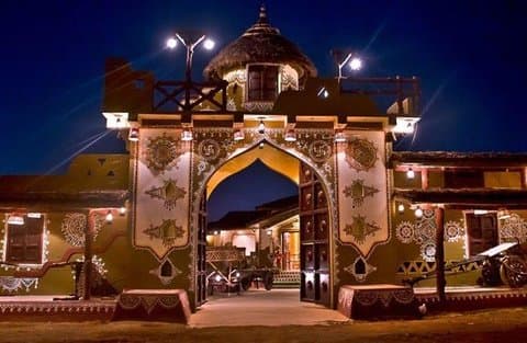 Abendessen im Chokhi Dhani Resort von Jaipur