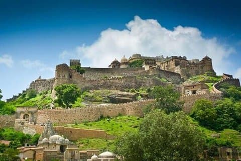 Privédaagse tour van Kumbhalgarh Fort & Wildlife Sanctuary van Udaipur