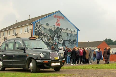 The Troubles en iconische bekroonde taxi 2 uur privé taxi tour
