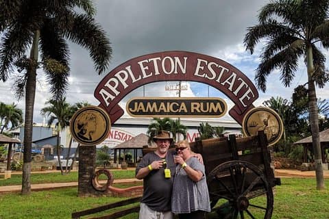 Trasporto privato da Montego Bay a Appleton Estate e YS Falls
