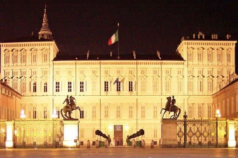 Turin Sightseeing Private Walking Tour with Vermouth Tasting