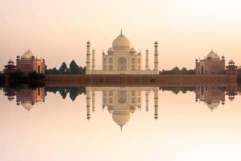 Agra Half-Day City Tour and Transfer to Delhi