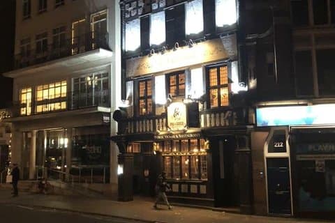 Tour privato della Londra stregata in un taxi nero