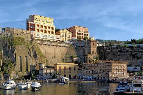 Privat transfer från SORRENTO till MATERA SASSI