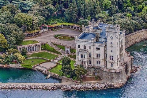Eintrittskarte für das Schloss Miramare in Triest
