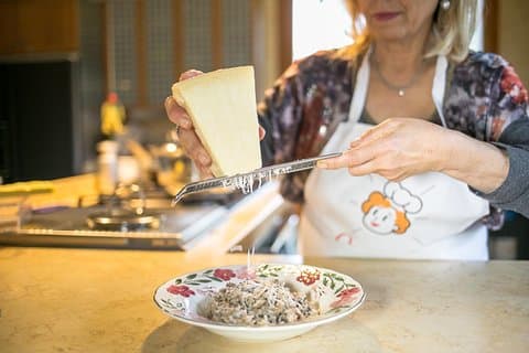 Experiencia gastronómica en la casa de un local en Vicenza con show cooking