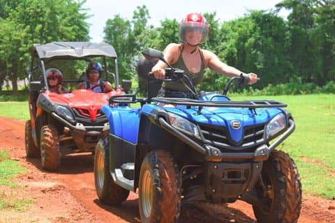 Combinazione di avventure fuoristrada e zipline Jamwest ATV a Negril