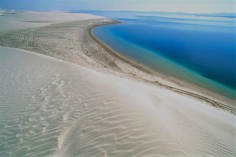 Qatar Gold Dune Safari, Dune Bashing, paseo en camello, sandboarding, desierto del mar interior