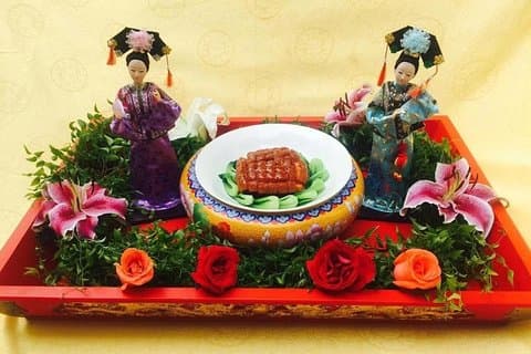 Beijing Imperial Dinning Experience with Night Tour