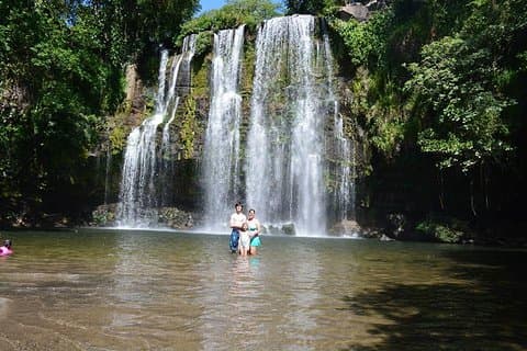 Tour del vulcano Miravalles e cascate da Playa Flamingo