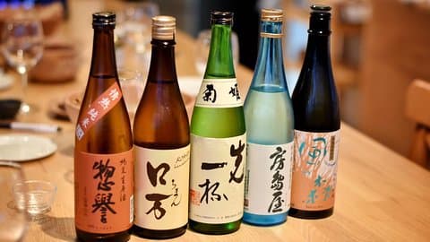 Sake Tasting Masterclass i Shinjuku (8 + varianter med en Proff)